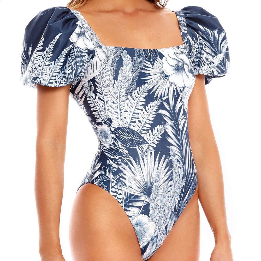 Agua Bendita Palma Helios One Piece